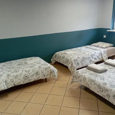 Pokoje Targowek Varşova