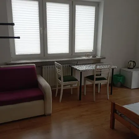 Pokoje Targowek Szálloda