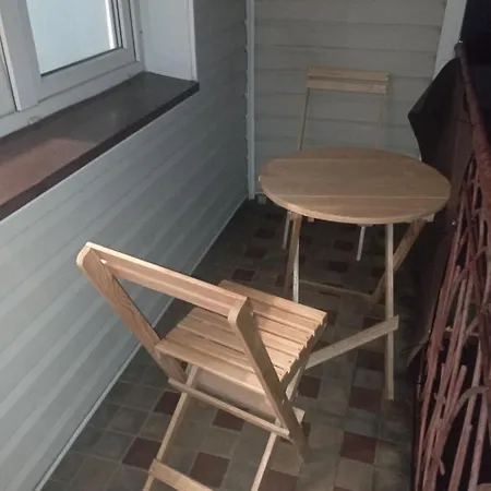 Pokoje Targowek Otel Varşova